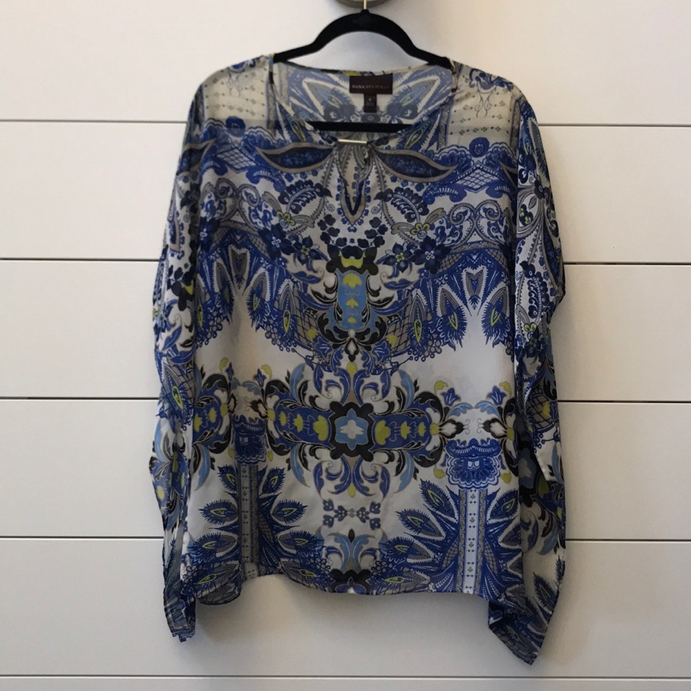 Elegant flowy top